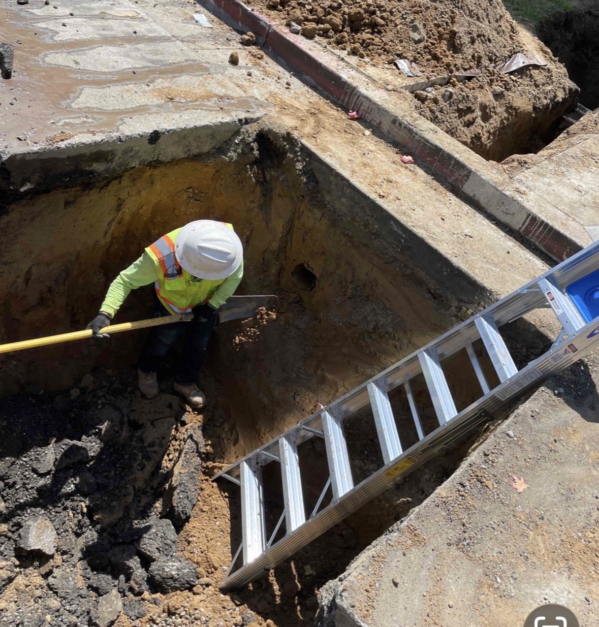 Trenching — Smart Communication Systems field work